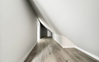 Mansarda de inchiriat in casa - Zona Dambovitei - Poză 2