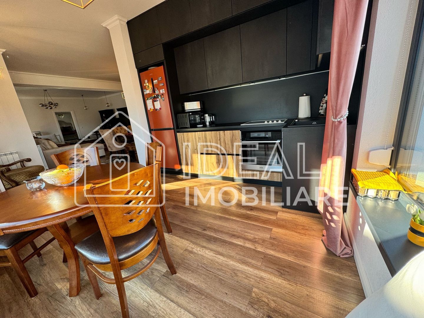 Casă modernă de vânzare în Tocile, Sibiu – 240 mpu si 600 mp de teren - Poză 16