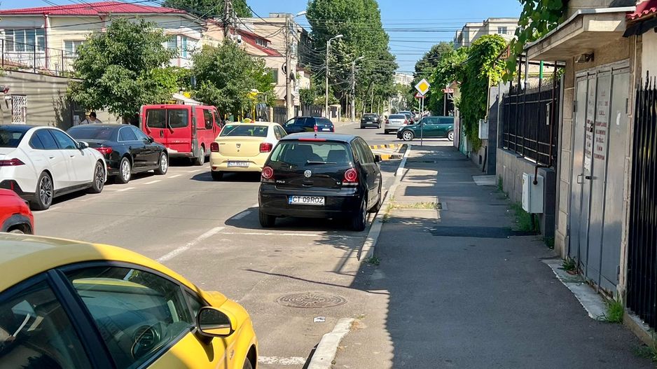 Casă de vânzare – Faleza Nord, Strada Unirii | La doar 100 m de mare - Poză 1