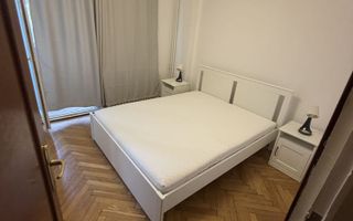Inchiriere 4 camere zona Unirii centrală proprie vedere dublă - Poză 3