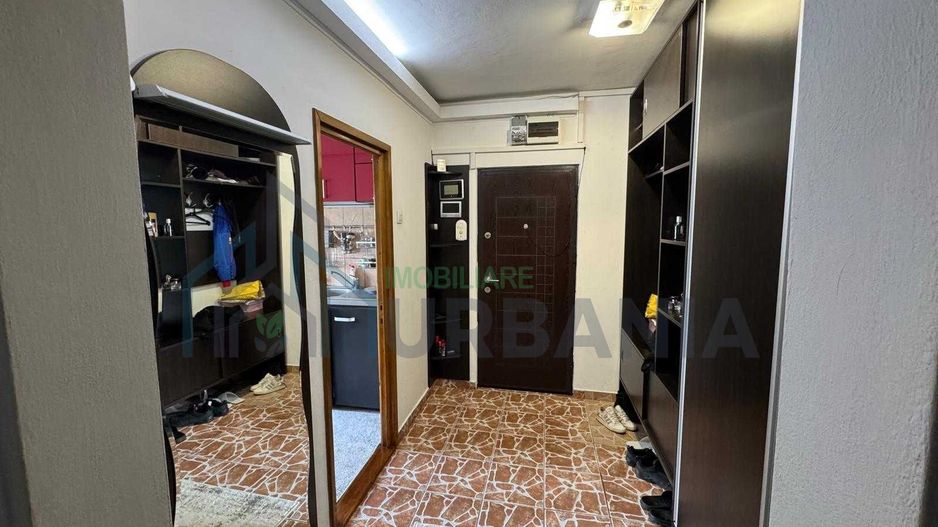 Apartament 3 camere, cartierul Alexandru cel Bun, etaj intermediar, vedere bulevard - Poză 4