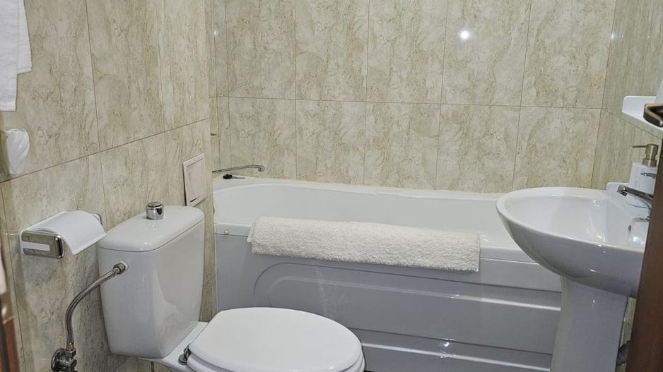 De inchiriat o camera Italian Residence, etaj 9/12, 420 euro - Poză 23