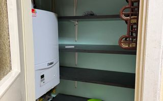 Girocului-Spitalul judetean | 3 Camere | Decomandat | Centrala proprie | Boxa - Poză 3