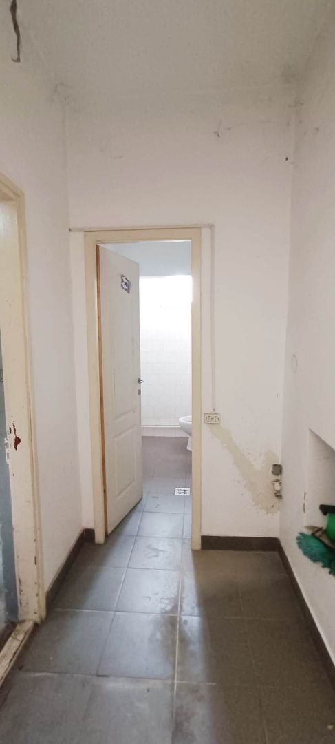 Proprietate cu 2 hale si casa la inchiriat,teren 1350mp - Poză 8