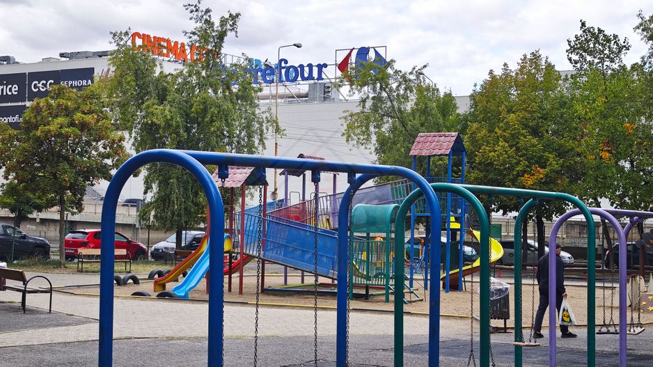 Apartament mare, decomandat, bucatarie separata. PET FRIENDLY. - Poză 9