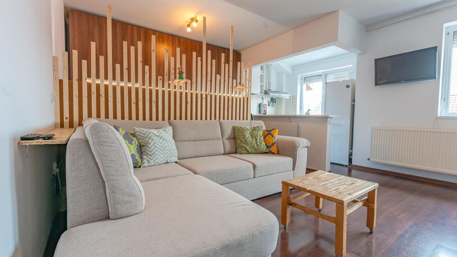 Apartament 2 camere mobilat si loc de parcare in Tractorul - Poză 3