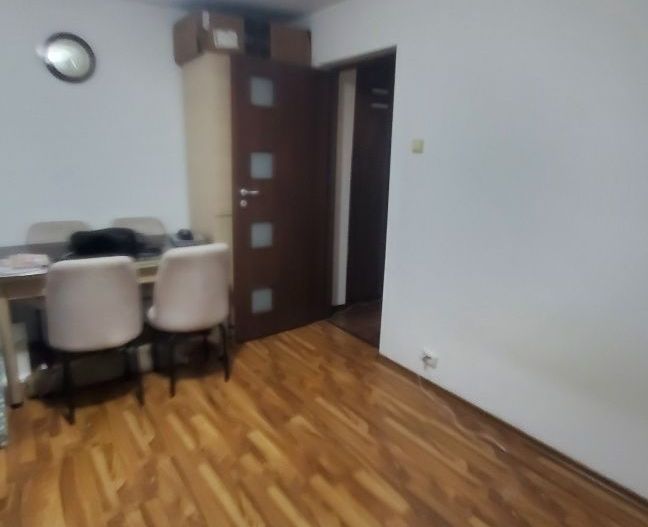 Vanzare apartament 2 camere zona titan - Poză 1