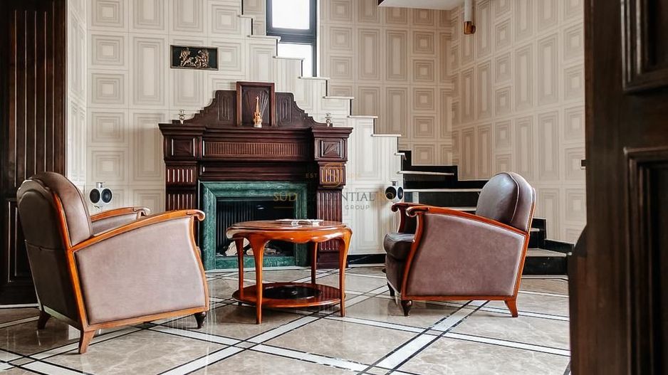 Apartament exclusivist tip duplex, 7 camere + curte, zona Parcul Carol - Poză 1