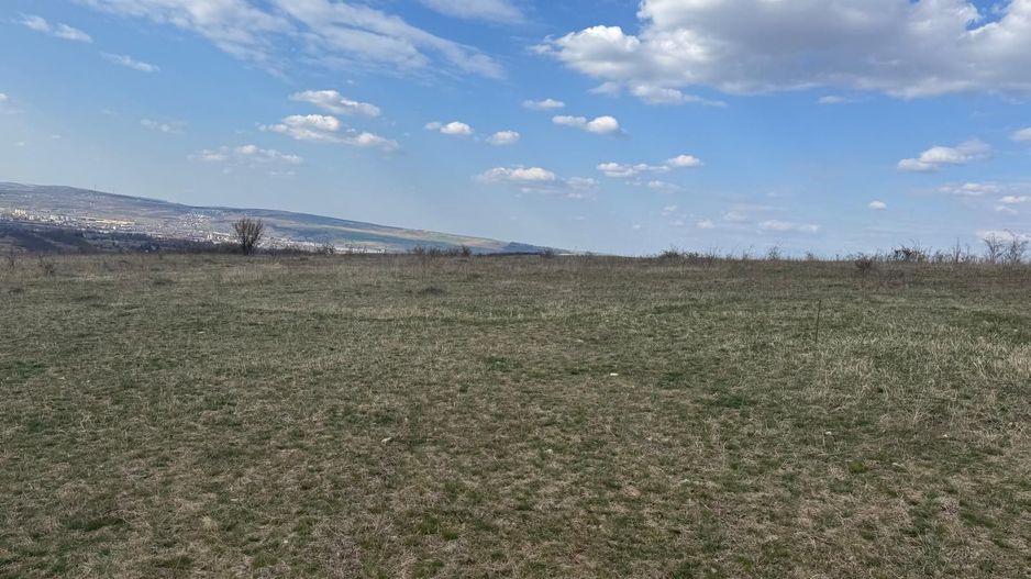 Teren intravilan in zona Tufele Rosii | Colonia Bundus | 2.990 mp - Poză 1