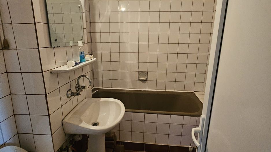 Apartament 3 camere, Ultracentral, Costesti - Poză 5