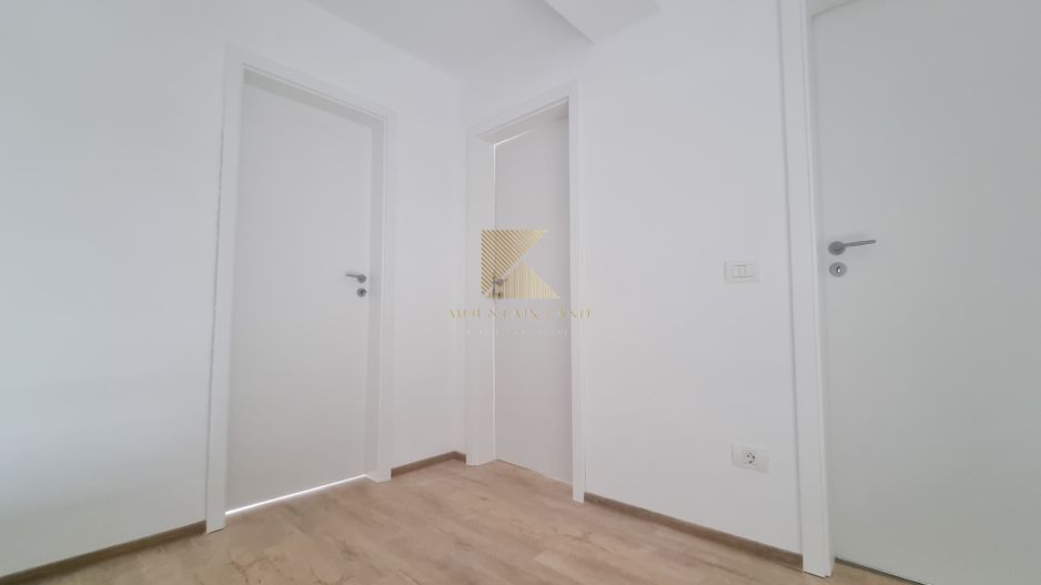 Casă însiruită cu 4 camere și curte proprie – Cartier Izvor, Str. Salc - Poză 10