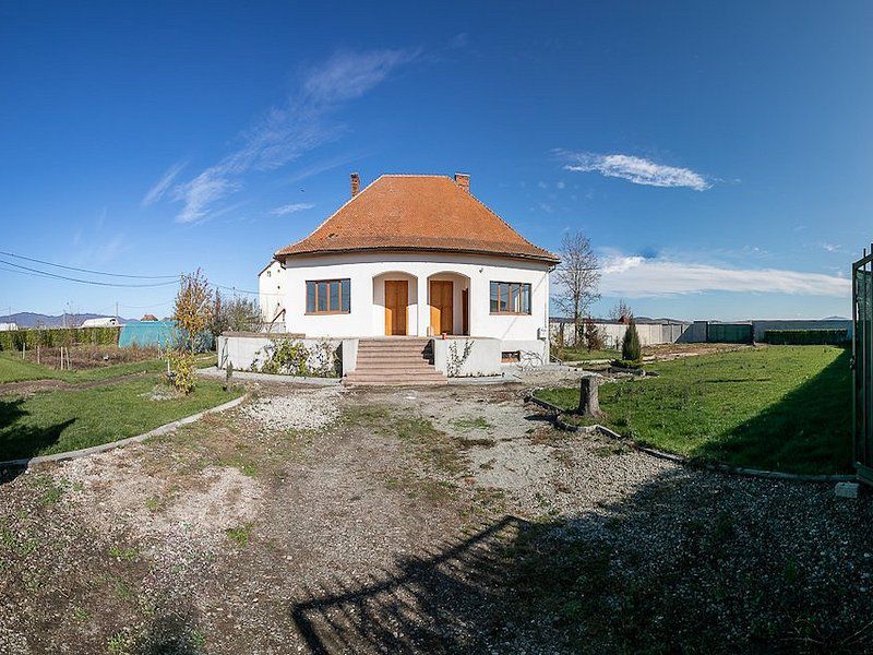 Domeniu de 9000 mp - Ideal pentru Dezvoltare Imobiliară sau Business de Lux! - Poză 6
