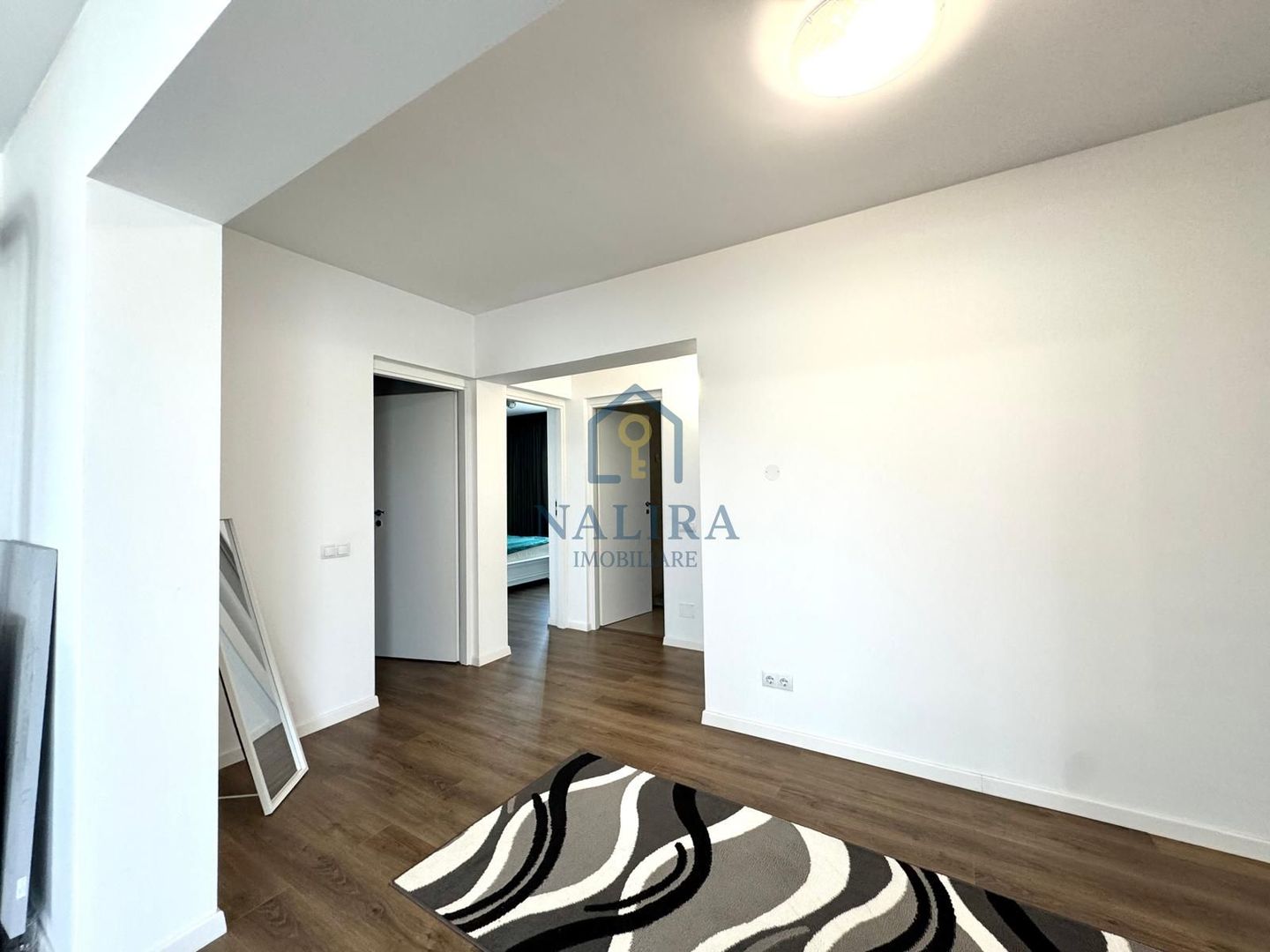 Casa de vanzare cu 14 Ari teren - Lapusel - Poză 9