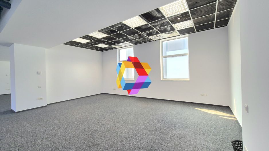 Spatiu de birouri ultramodern Brașov - 367 mp + Teresa 240 mp - Poză 5