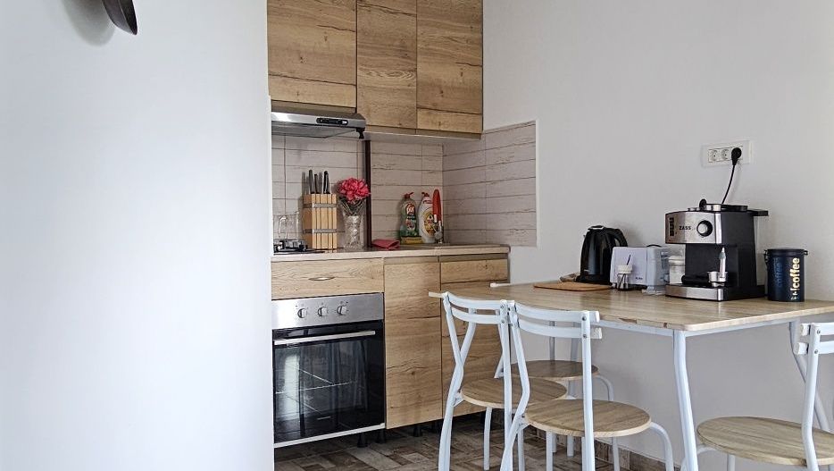 Apartament 3 camere Mamaia Nord – renovat complet, 3 balcoane, parcare - Poză 2