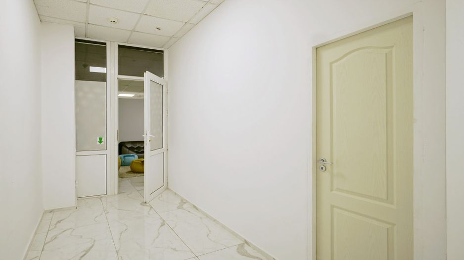 Spatiu comercial 2000 mp,Valea Cascadelor - Poză 19