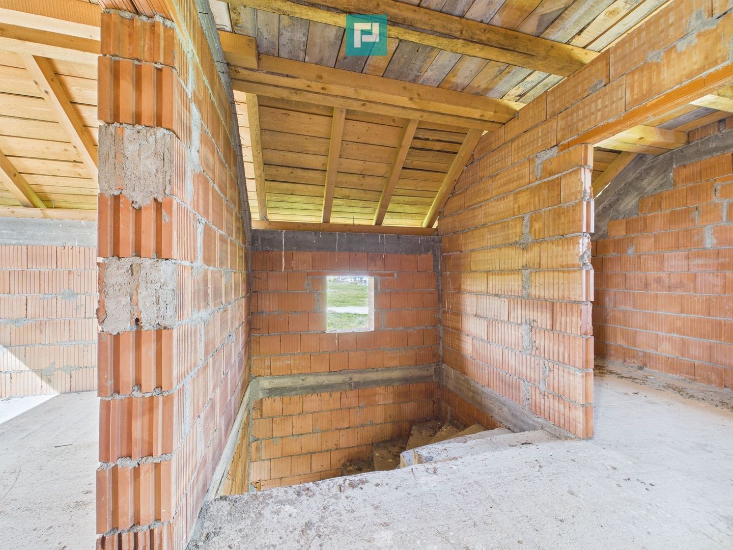 Casă la roșu, teren 600 mp, în Săcălaz - Poză 3