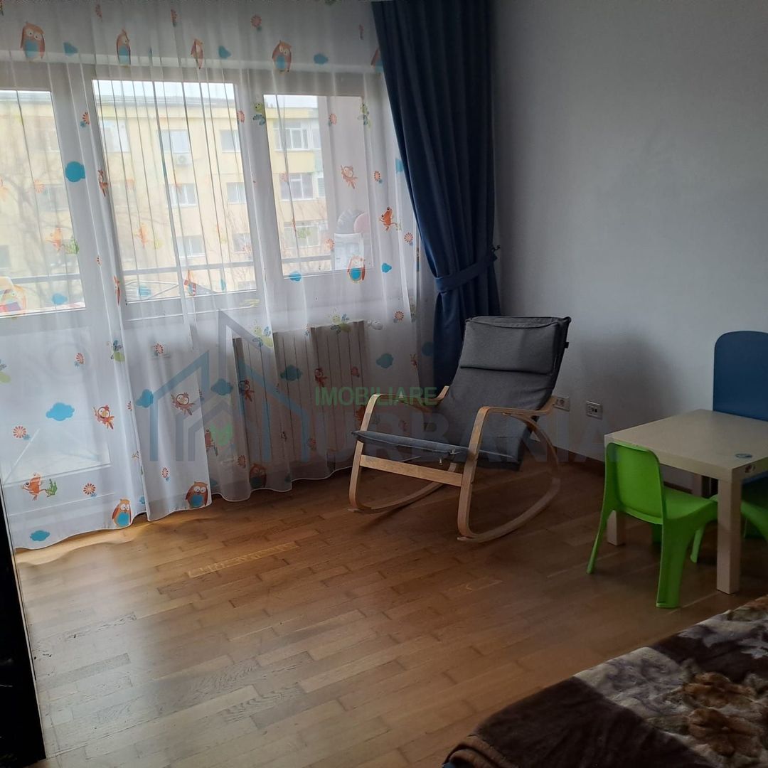 Apartament 4 Camere decomandat bloc Iasicon, central - Poză 5