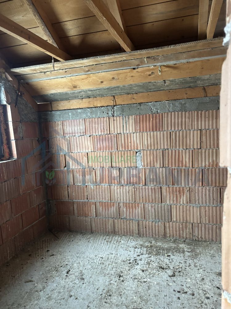 Casă la Roșu plus teren 2500 mp - Poză 6