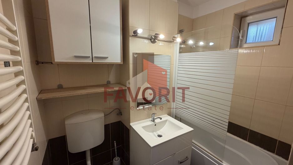 Disponibil imediat. Pozitie excelenta. Bloc izolat - Poză 18