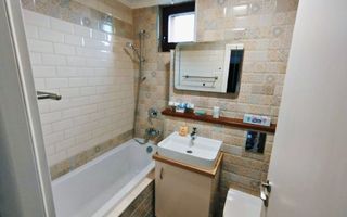 3 camere aproape de centru  renovat centrala proprie - Poză 8