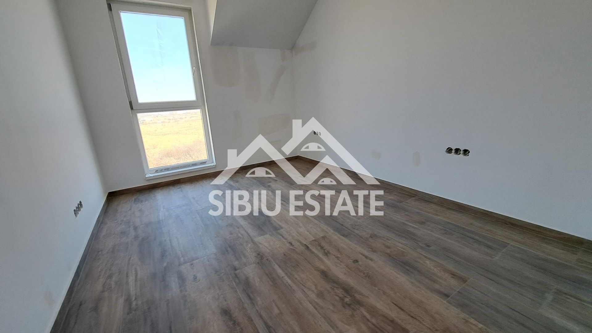 Casa la pret de apartament, 5 camere Sibiu Calea Cisnadiei - Poză 12