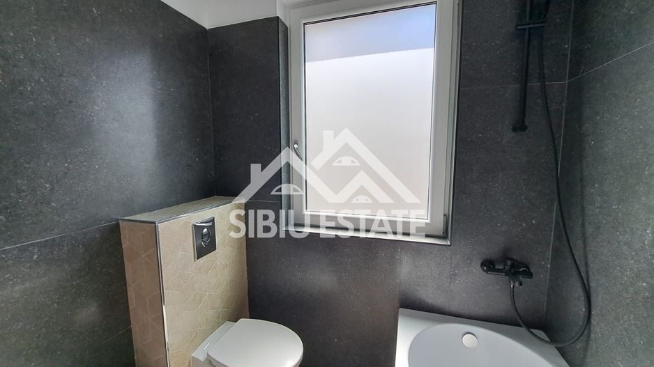 Casa la pret de apartament, 5 camere Sibiu Calea Cisnadiei - Poză 5