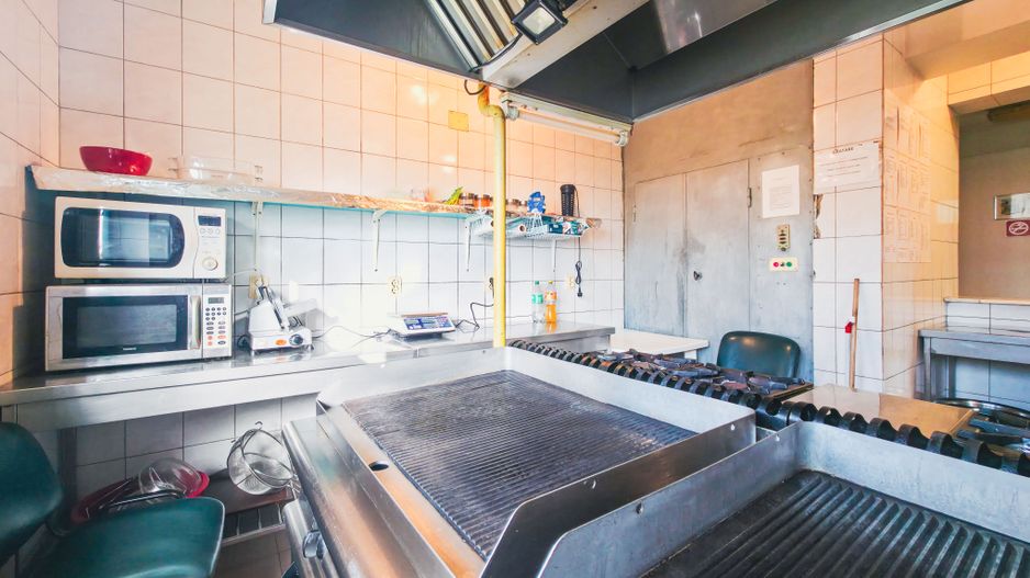 De vânzare – Proprietate comercială tip Restaurant & Salon Evenimente - Poză 28