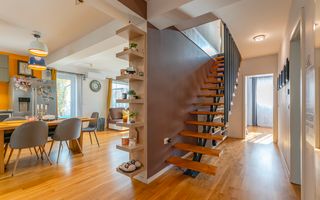 Casa mobilata utilata cartier Izvor Tarlungeni Brasov - Poză 11