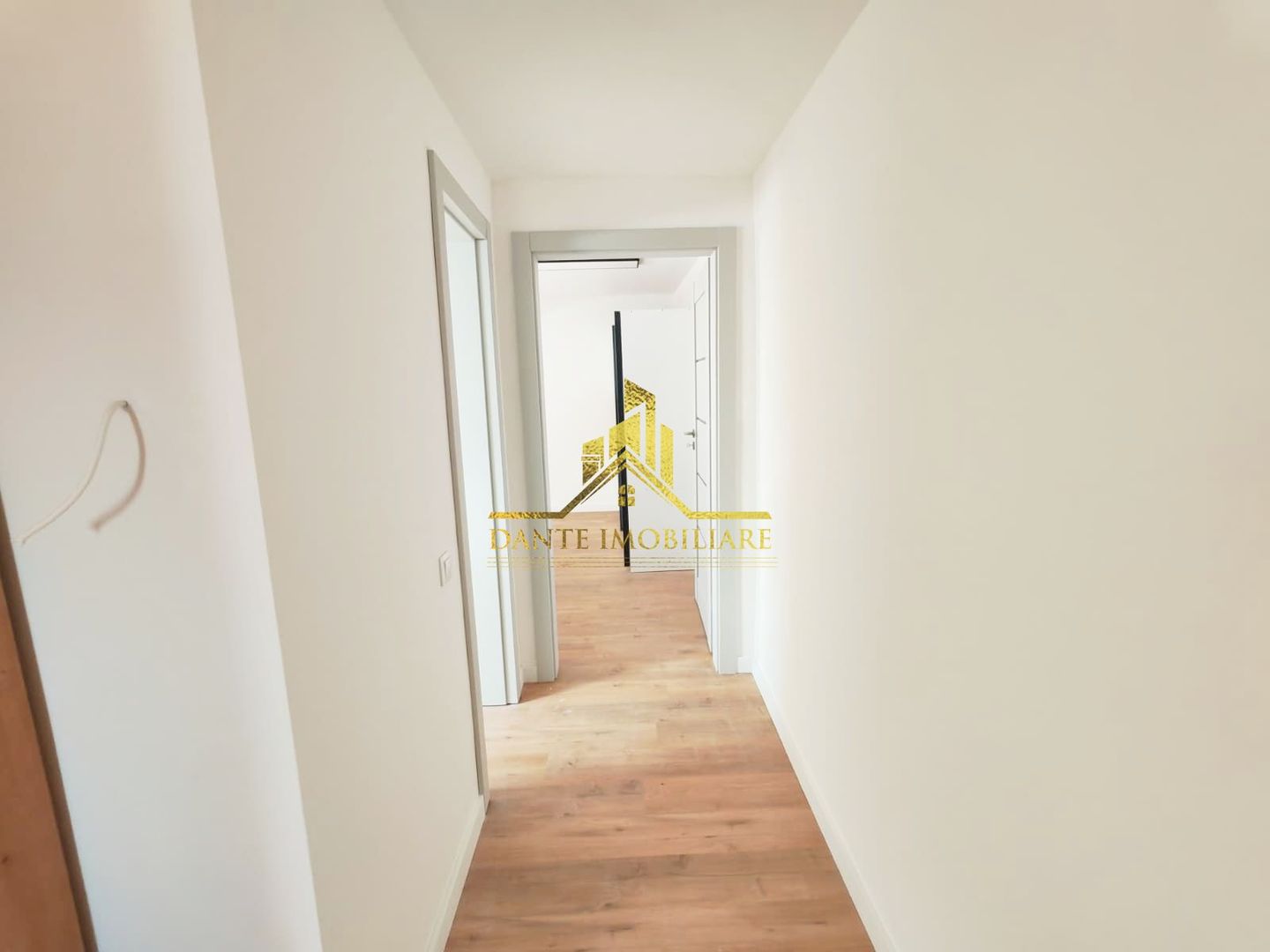 2 camere, TOTUL NOU, mobilat modern, bloc nou, parcare, Europa - Poză 8