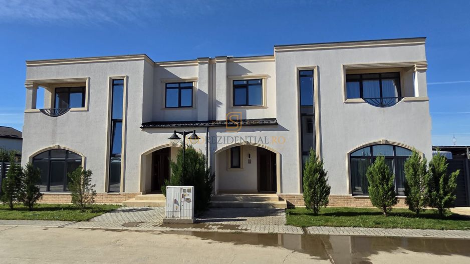 VILĂ MODERNĂ DE VÂNZARE –  POMPA DE CALDURA , PANOURI FOTOVOLTAICE - Poză 25