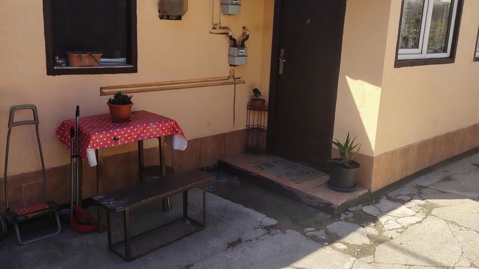 Casă curte proprie, 4 Camere, Curte Generoasă – Dristor - Poză 1