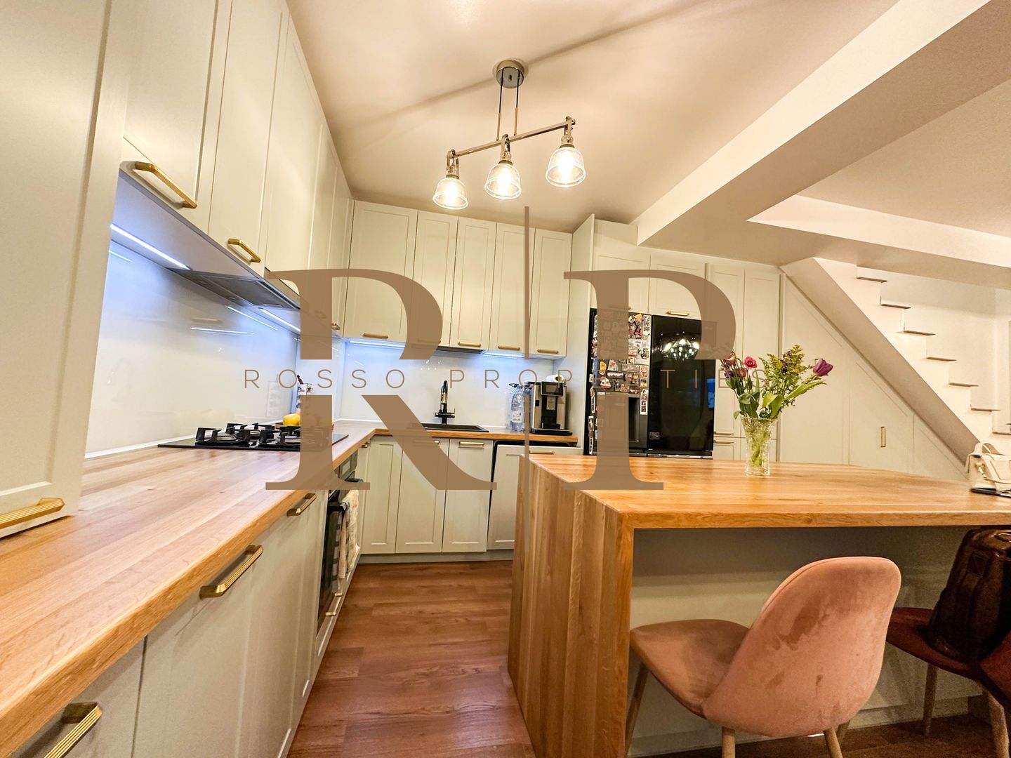 Vila Indivuala Otopeni 3 camere* Mobilat si Utilat* - Poză 14