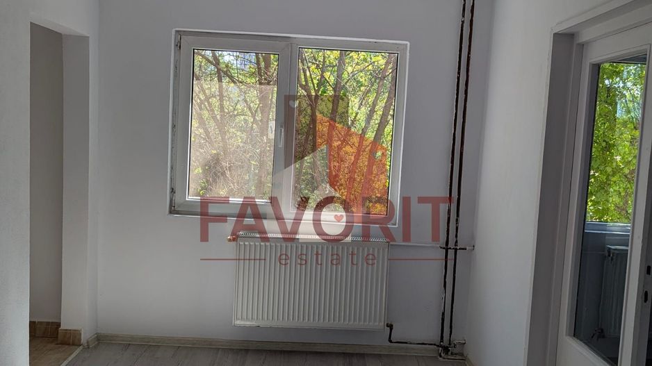 2 camere | etaj 1 | renovat complet | zona excelenta | - Poză 1