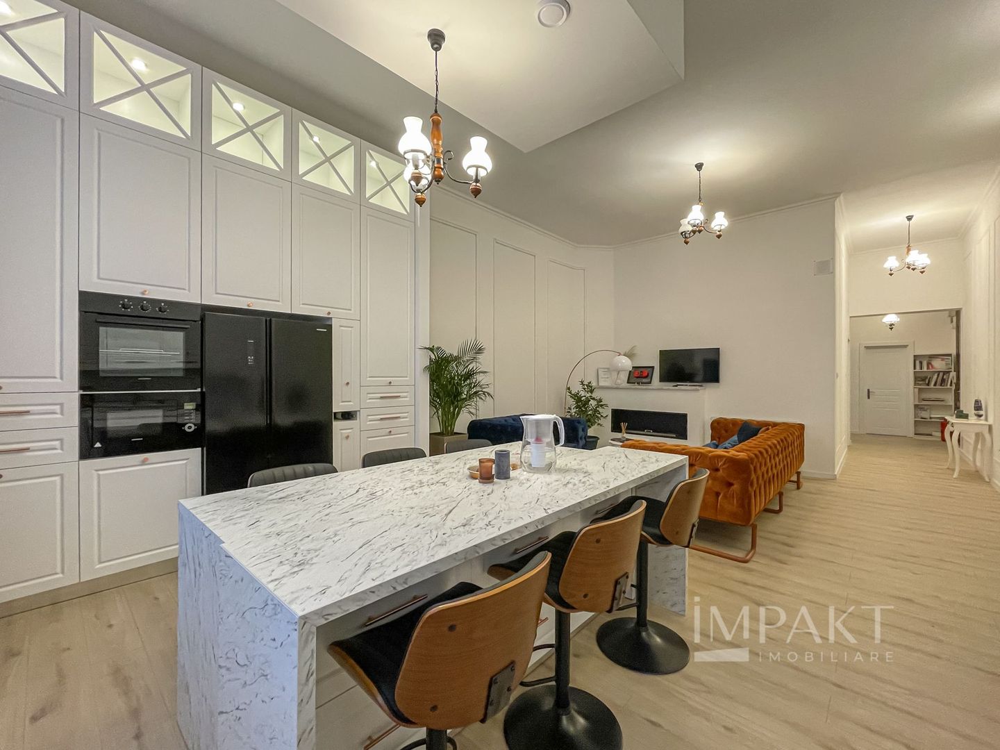 Apartament spectaculos cu 3 camere ultracentral - Poză 3