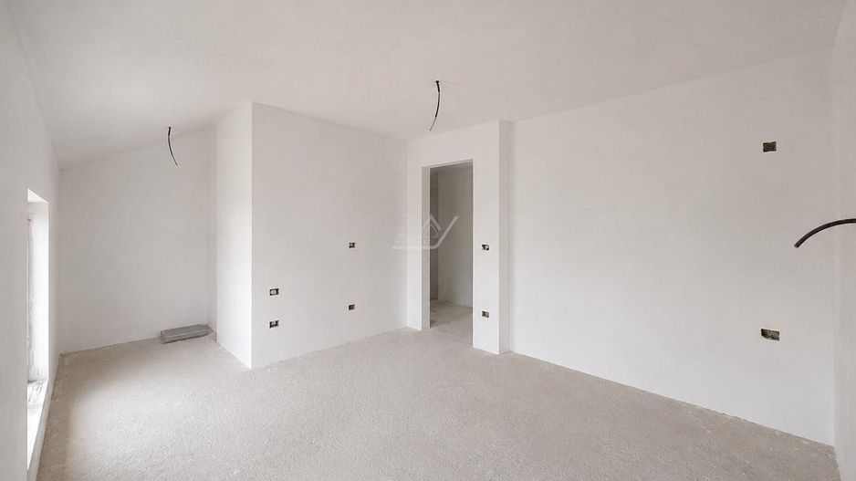 Duplex cu 3 camere si 2 bai. Finisaje la alegere. - Poză 9