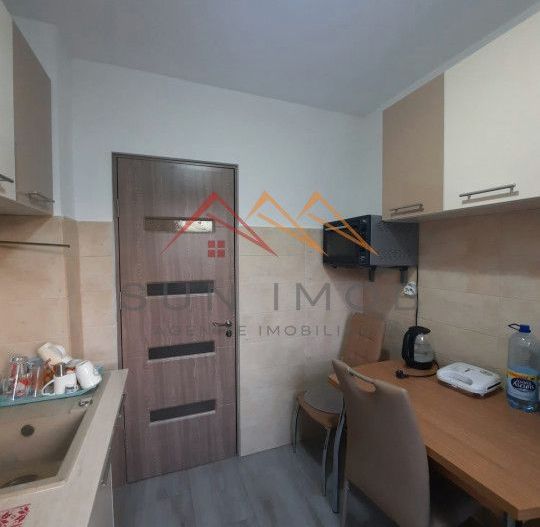 Apartament 2 camere, zona centrala, 1/4, CT, renovat recent, Campina - Poză 2