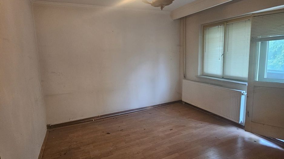 Apartament spațios 3 camere, 2 băi și 2 balcoane – Craiovei, Gh. Doja - Poză 2