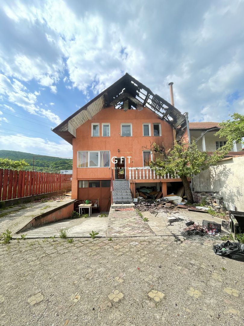 Casa 353 mp utili+ teren 2200 mp, VIISOARA - Poză 9