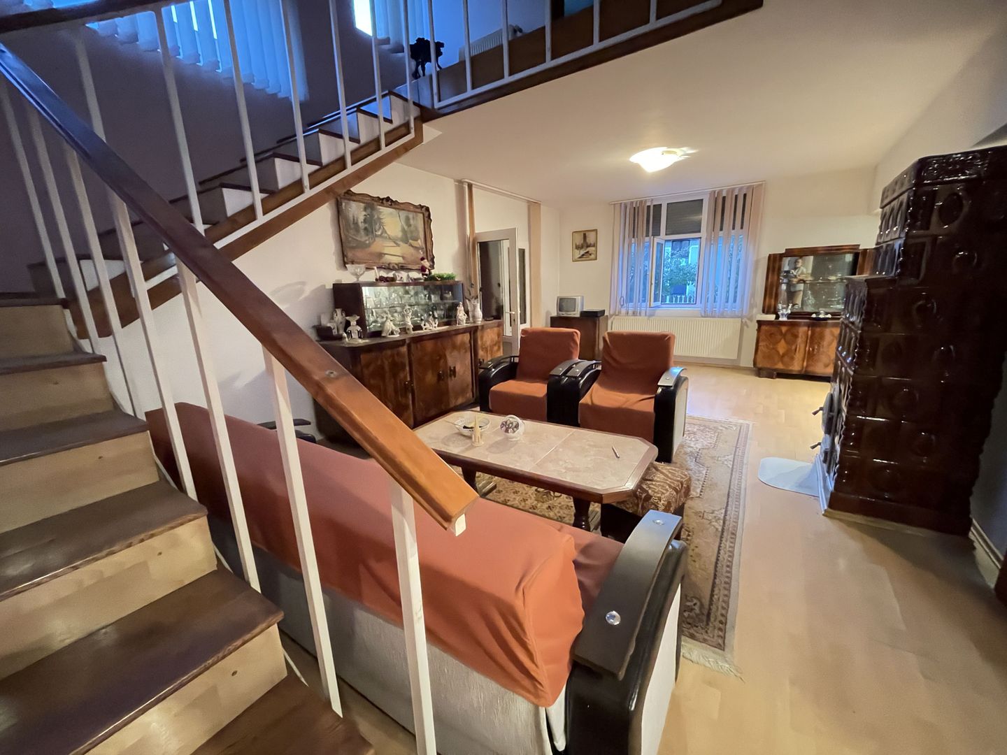 Casa P+1E,pozitie excelenta -zona Mehala - Poză 1