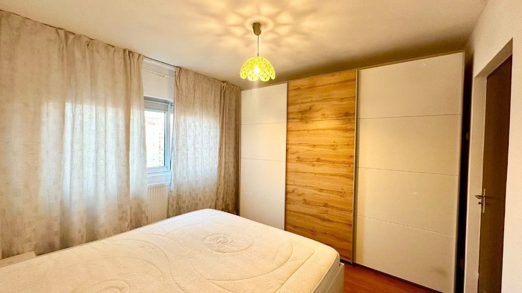 Apartament 2 camere Tineretului vis a vis de parc - Poză 1
