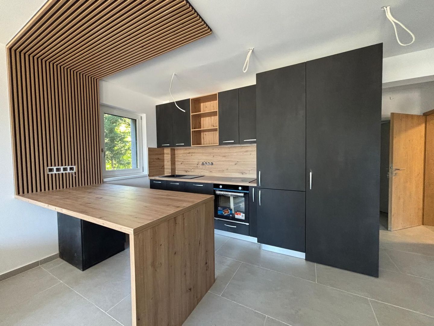 OFERTĂ! Apartament 3 camere cu grădină 50 mp - zona Vest, Sibiu - Poză 1