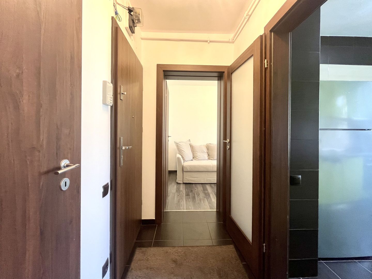 Apartament 3 camere, modern, la prima închiriere, în zona Centrala - Poză 9