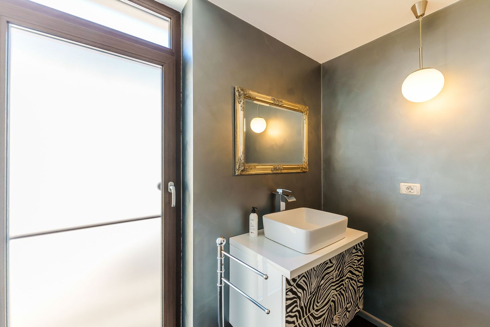 Casă superbă în Sânnicolau Mic - Poză 9