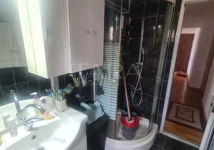 Apartament 3 camere – Mărăști, etaj intermediar, 65 mp + balcon 8 mp. - Poză 2