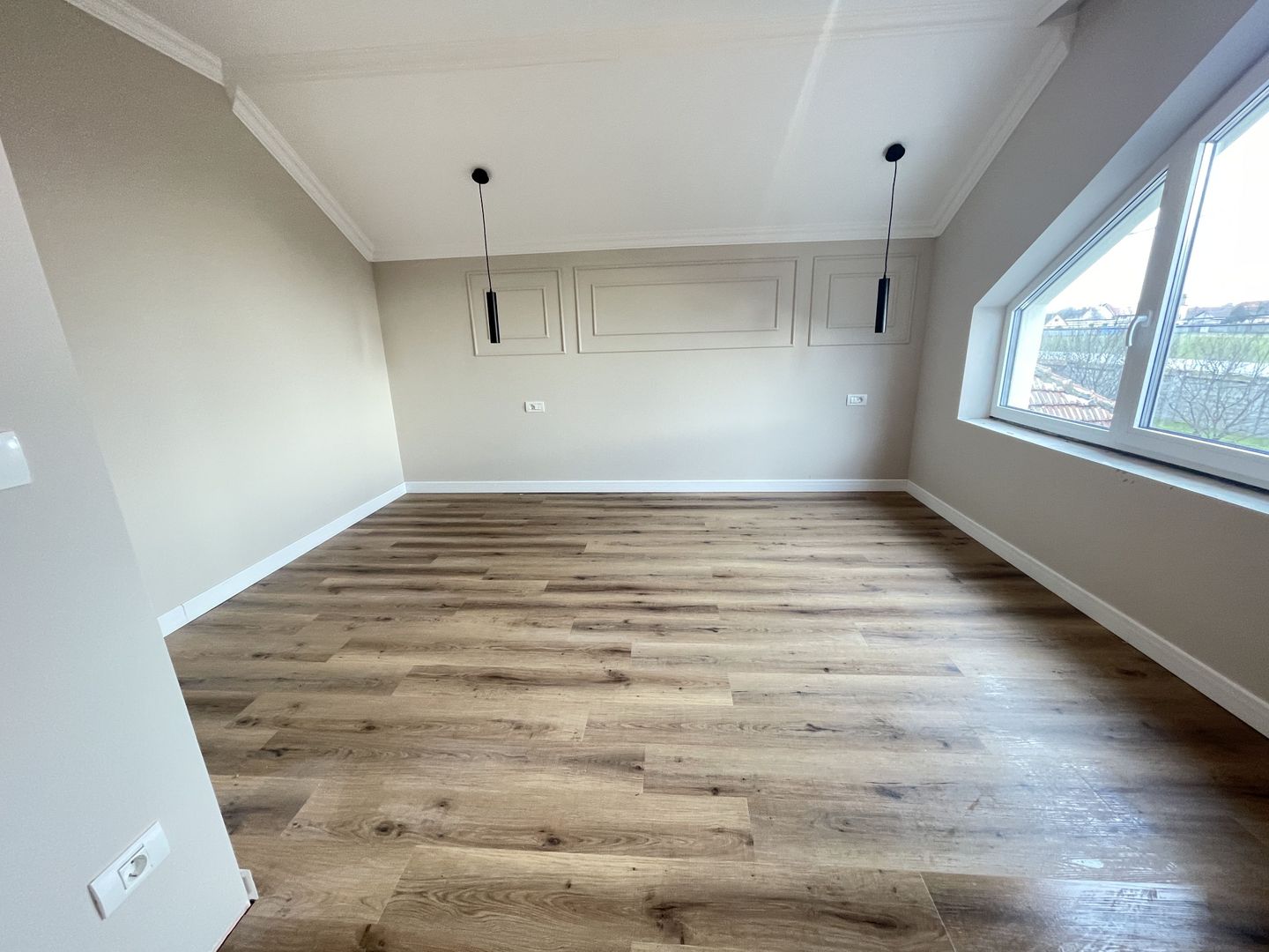 Proprietate premium,finisaje moderne,zona linistita-Ronat - Poză 19