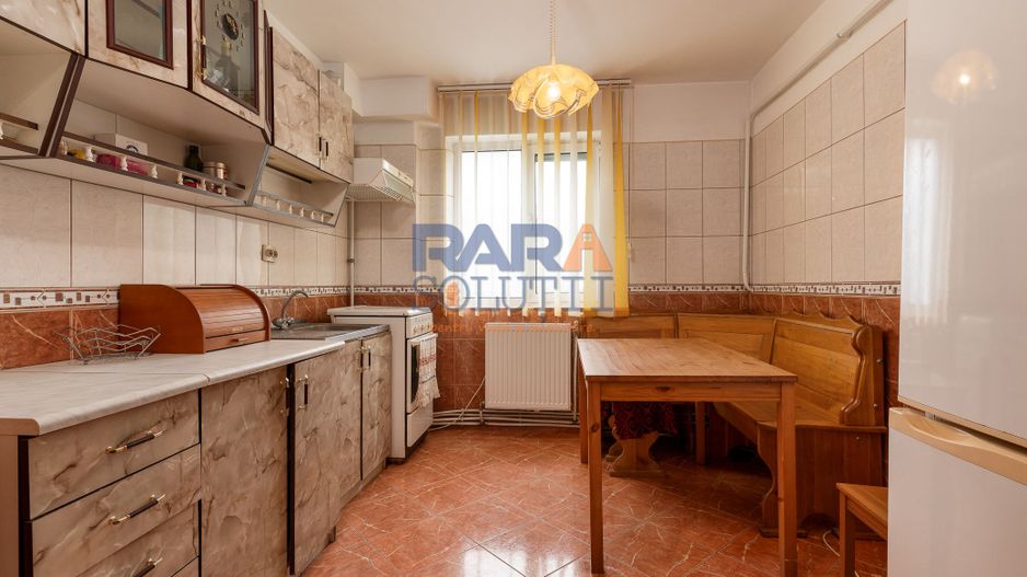 Apartament 3 camere, două băi - Str. Bogdan Dragoș - Poză 7