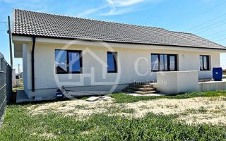 Casa de vanzare cu 4 camere in zona Santandrei, Oradea - Poză 2