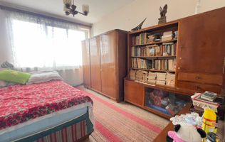 Apartament cu 3 camere decomandat
