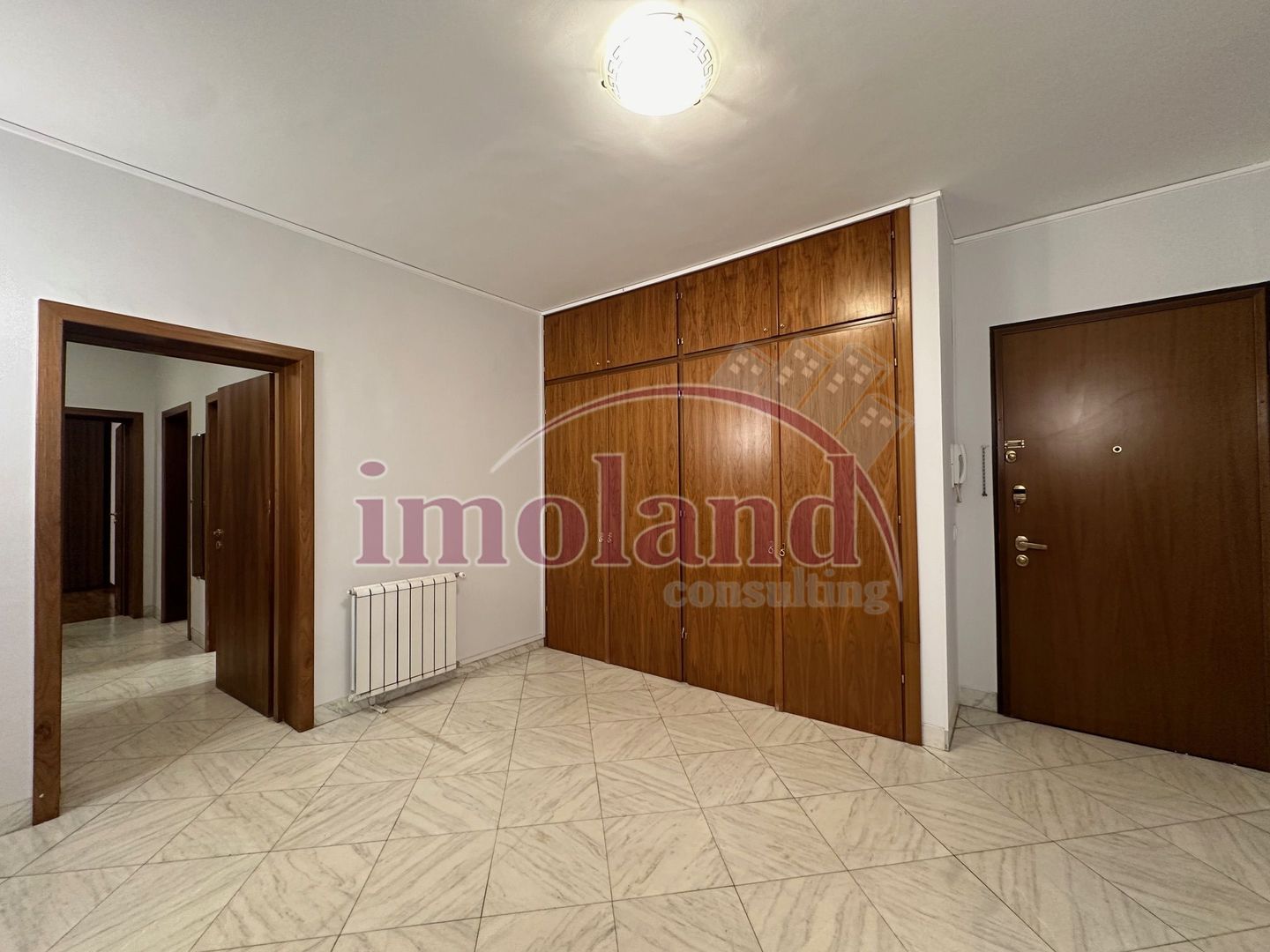 Inchiriere - 4 camere Renovate Integral - Primaverii - Poză 5